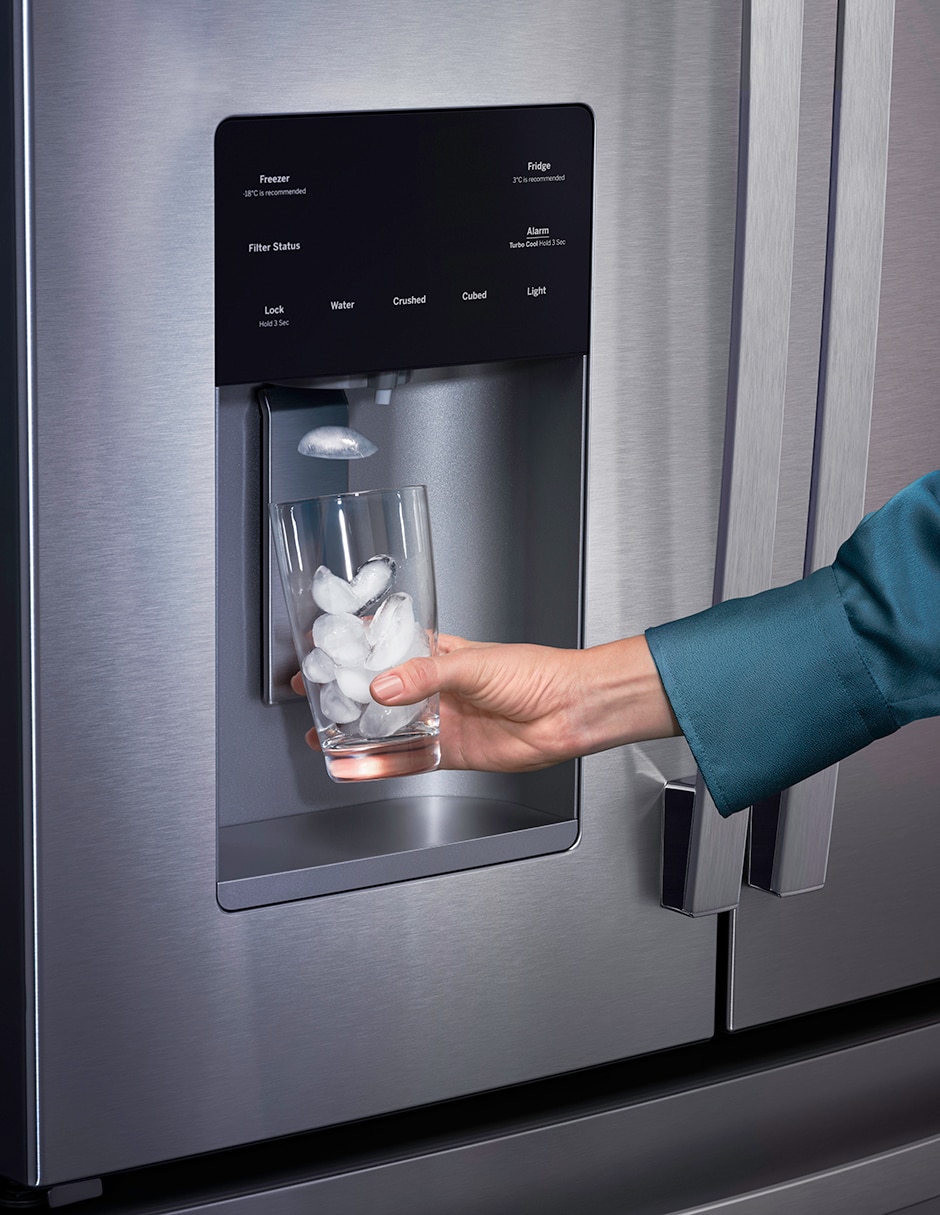 Refrigerador bottom mount Ge Profile 21 pies cúbicos tecnología no frost y fábrica de hielos PYN21JBWCKB